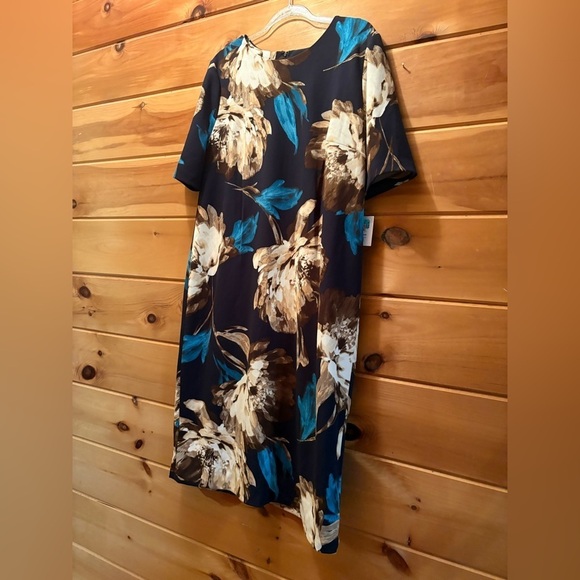 Liz Claiborne Dresses & Skirts - Liz Claiborne Floral Dress - NWT